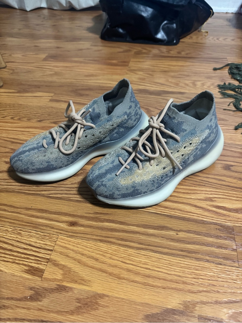 Men Yeezy boost 380